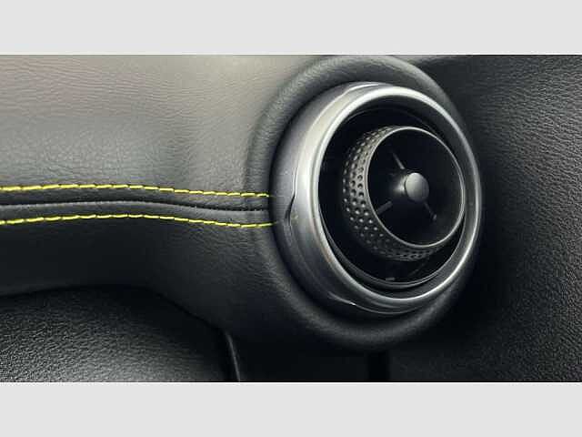 Nissan JUKE DIG-T 84 kW (114 CV) 6M/T Kiiro