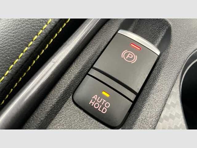 Nissan JUKE DIG-T 84 kW (114 CV) 6M/T Kiiro