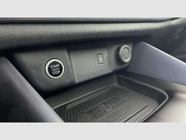 Nissan Qashqai DIG-T 116kW (158CV) mHEV 4x2 Tekna