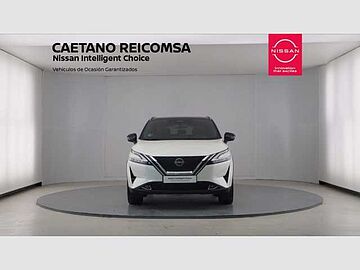 Nissan Qashqai DIG-T 116kW mHEV Xtronic Tekna Lunar White con Techo Midnight Black (metalizado)