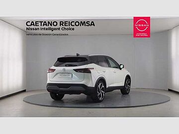 Nissan Qashqai DIG-T 116kW mHEV Xtronic Tekna Lunar White con Techo Midnight Black (metalizado)