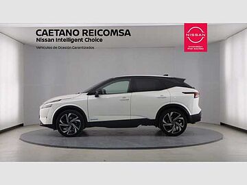 Nissan Qashqai DIG-T 116kW (158CV) mHEV 4x2 Tekna Lunar White con Techo Midnight Black (metalizado)