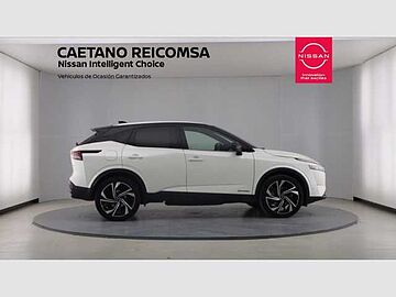 Nissan Qashqai DIG-T 116kW (158CV) mHEV 4x2 Tekna Lunar White con Techo Midnight Black (metalizado)